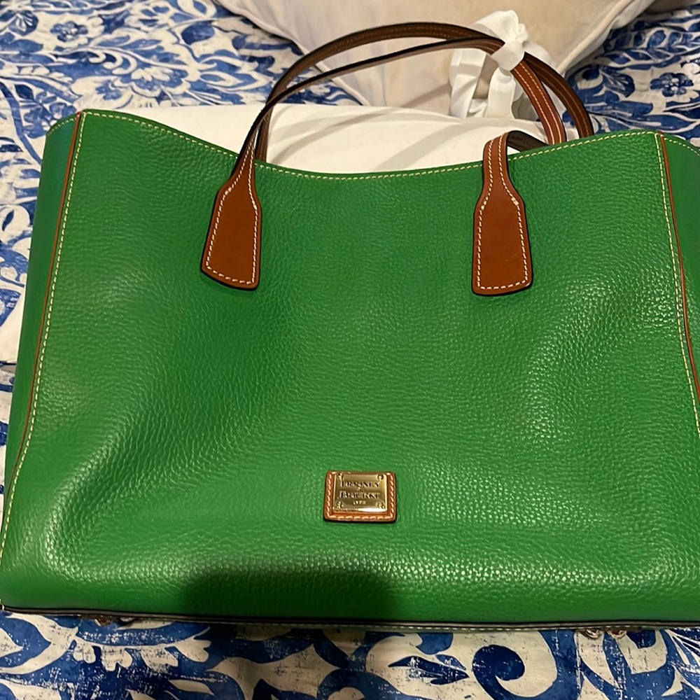 Dooney and bourke tote basically new.